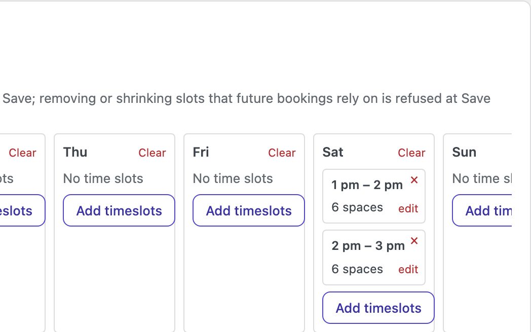 A weekly schedule: time slots per weekday, each with its spaces